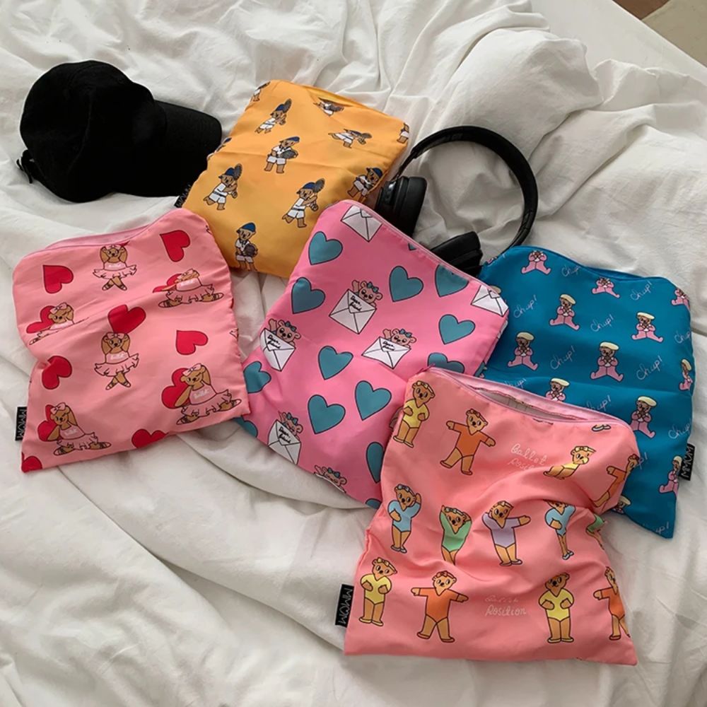 Tas Makeup Lucu Motif Beruang  - Stationery ulasan dan harga